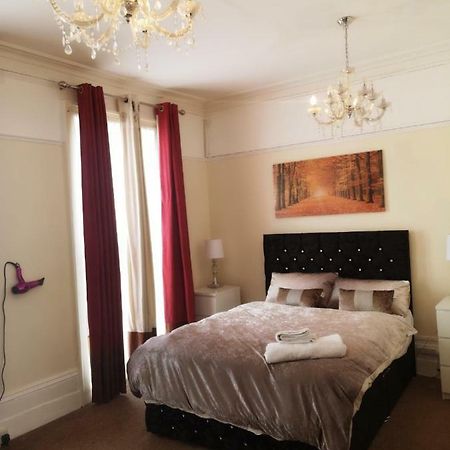Red Carpet Guesthouse Редінг Екстер'єр фото
