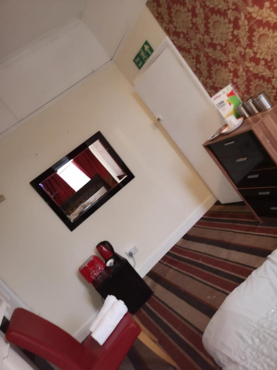 Red Carpet Guesthouse Редінг Екстер'єр фото