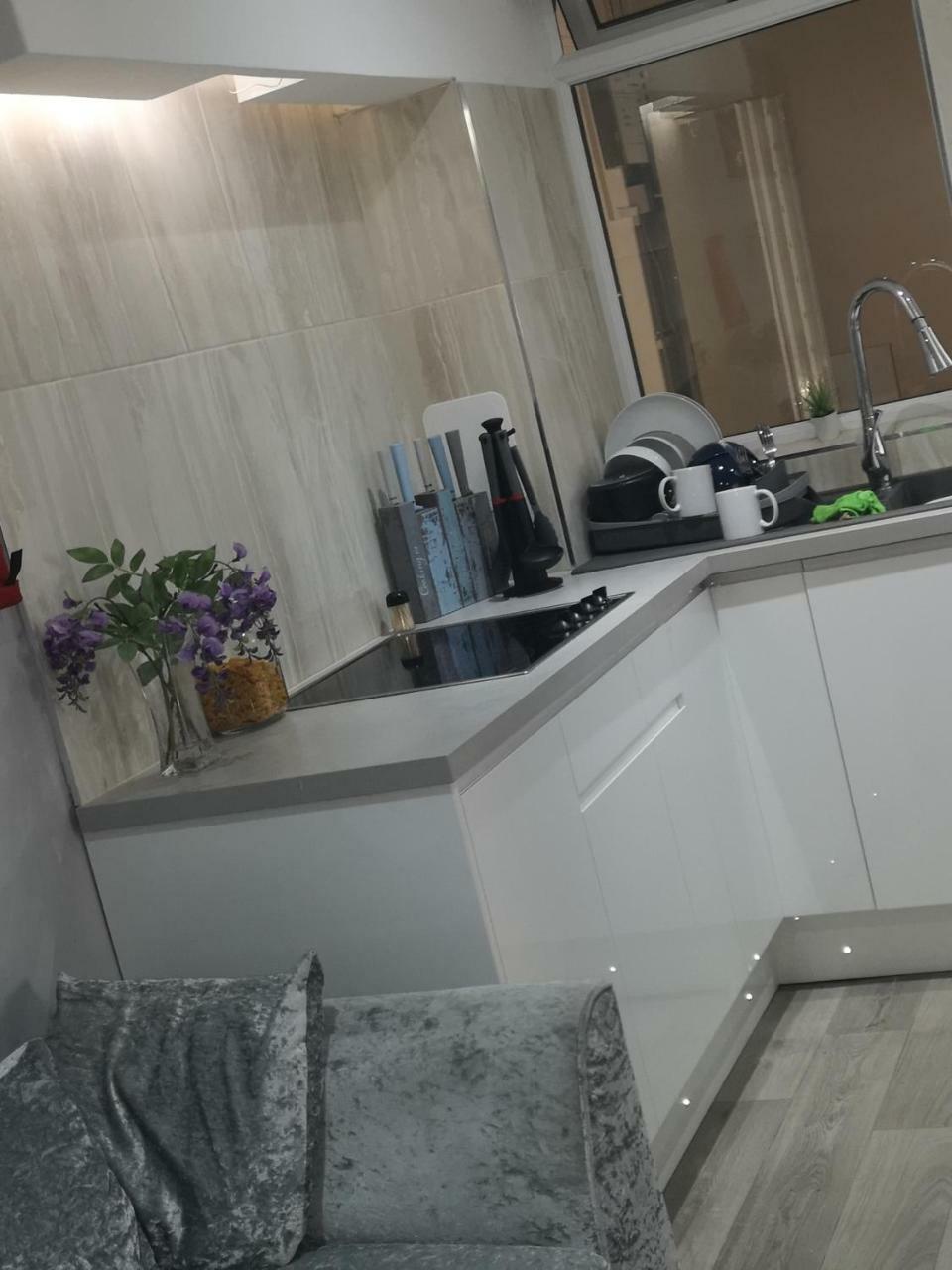 Red Carpet Guesthouse Редінг Екстер'єр фото