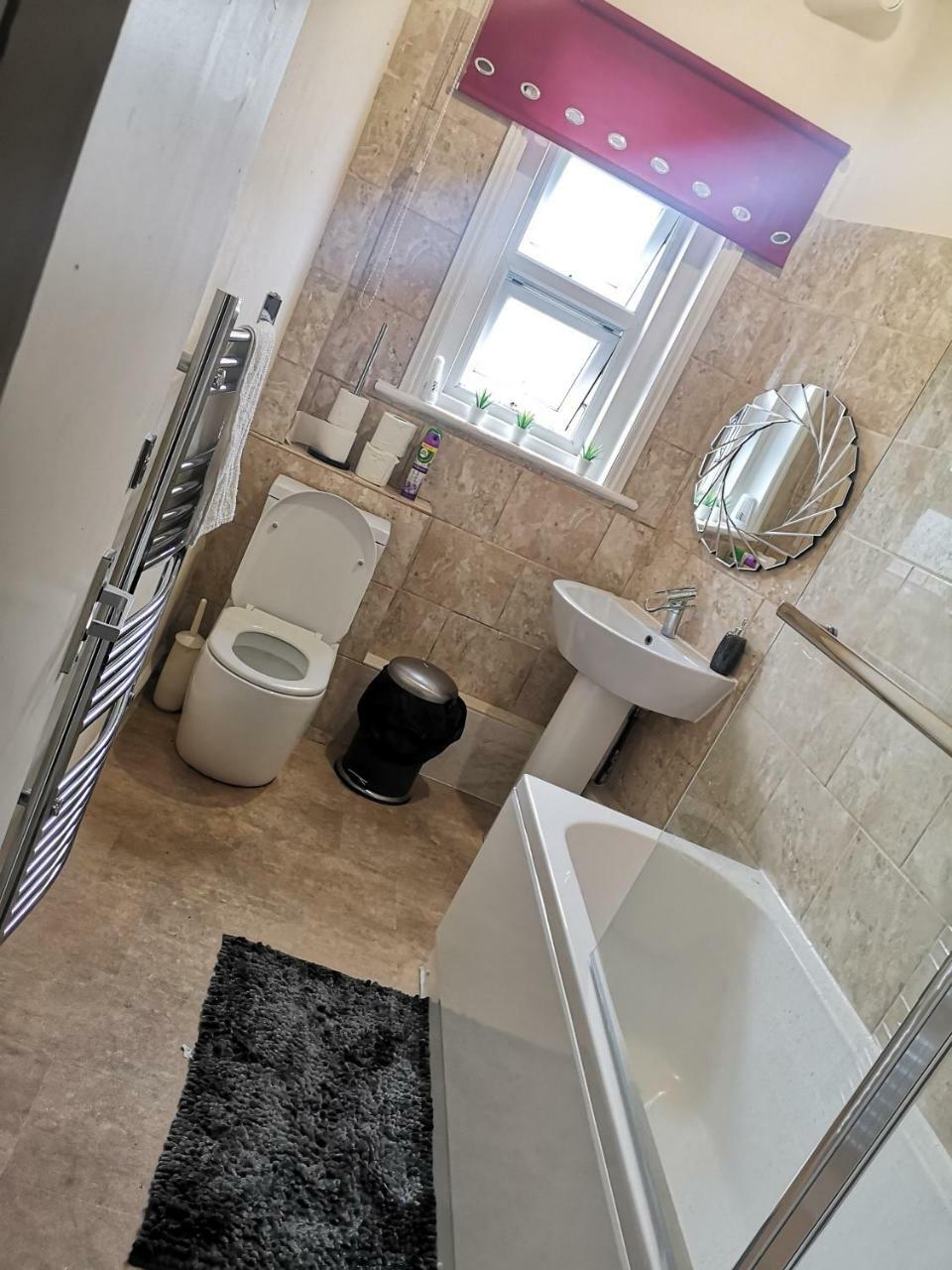 Red Carpet Guesthouse Редінг Екстер'єр фото