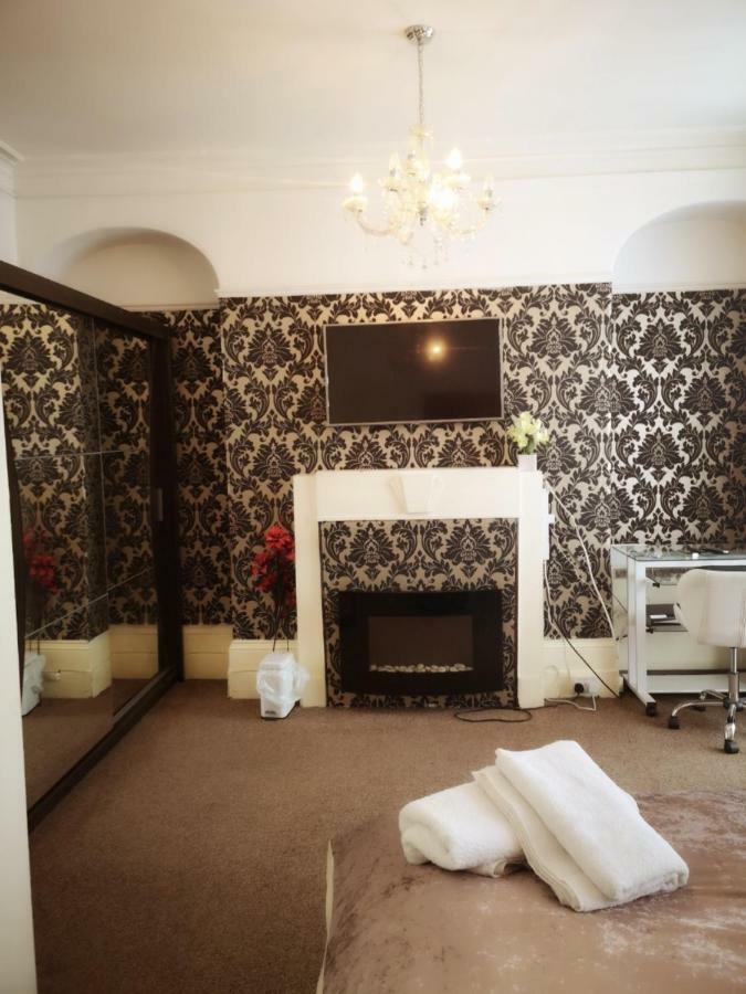 Red Carpet Guesthouse Редінг Екстер'єр фото