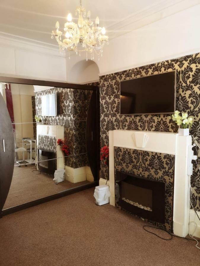 Red Carpet Guesthouse Редінг Екстер'єр фото